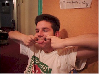 joeface.jpg (9429 bytes)